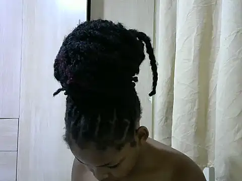 Snapshot of queen-sasha chatting on March 15, 9:49 pm queen-sasha online show from March 15, 9:49 pm