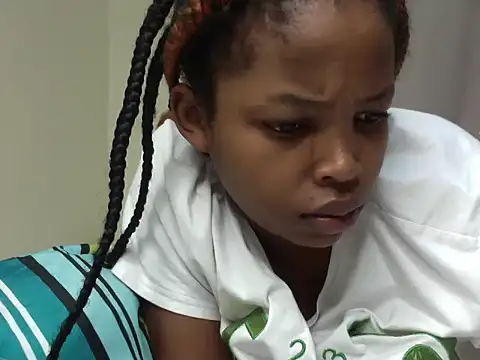 Snapshot of queen-sasha chatting on October 13, 2:17 pm queen-sasha online show from October 13, 2:17 pm