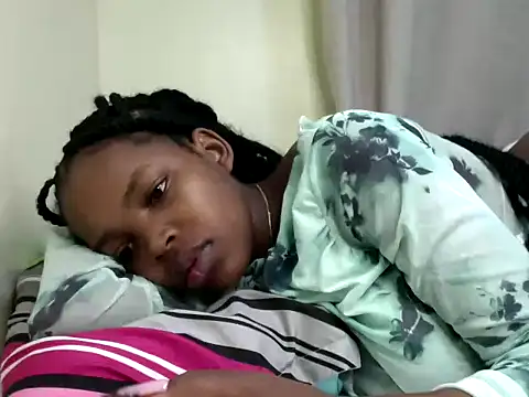 Snapshot of queen-sasha chatting on October 16, 7:09 am queen-sasha online show from October 16, 7:09 am