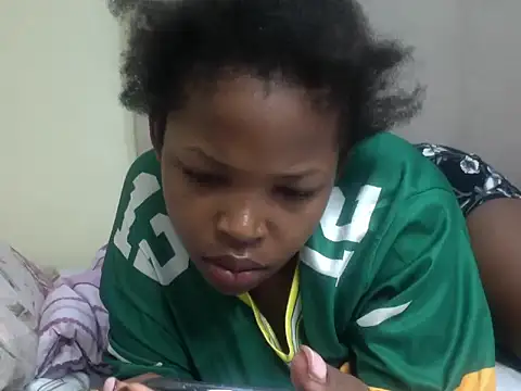 Snapshot of queen-sasha chatting on November 17, 7:03 am queen-sasha online show from November 17, 7:03 am