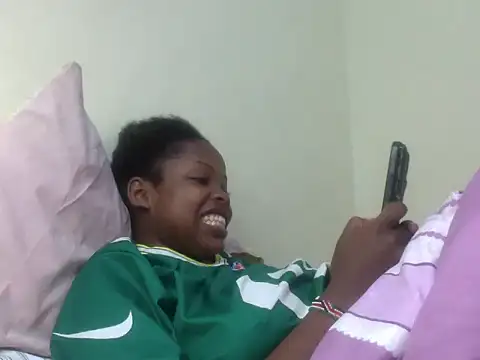 Snapshot of queen-sasha chatting on November 17, 7:08 pm queen-sasha online show from November 17, 7:08 pm