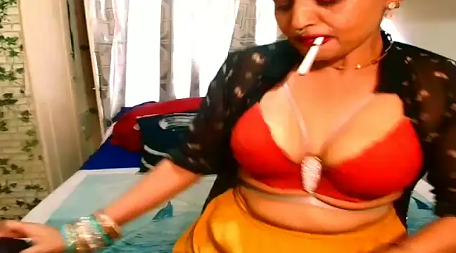 Snapshot of Indian_Blaze00 chatting on February 24, 10:37 am Indian Blaze00 online show from February 24, 10:37 am