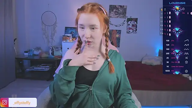 Snapshot of CallMeEffy1 chatting on February 15, 4:47 pm CallMeEffy1 online show from February 15, 4:47 pm