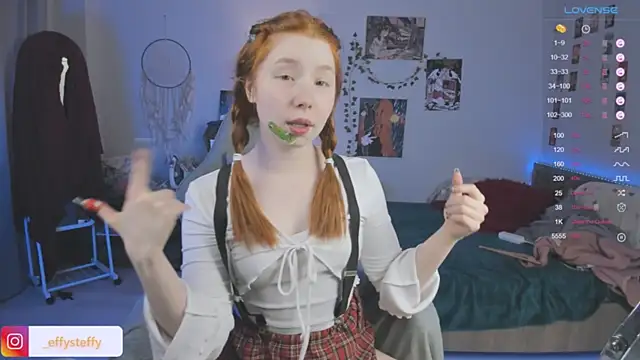 Snapshot of CallMeEffy1 chatting on February 19, 6:37 pm CallMeEffy1 online show from February 19, 6:37 pm