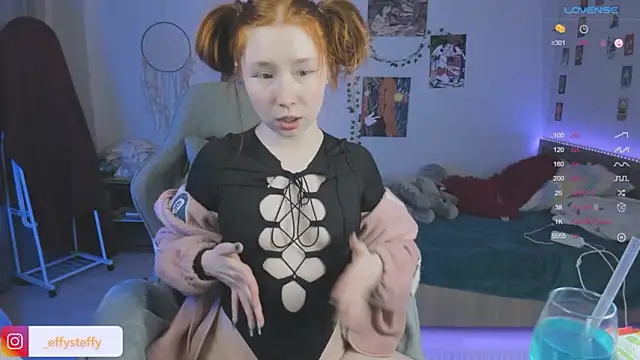 Snapshot of CallMeEffy1 chatting on February 21, 6:09 pm CallMeEffy1 online show from February 21, 6:09 pm