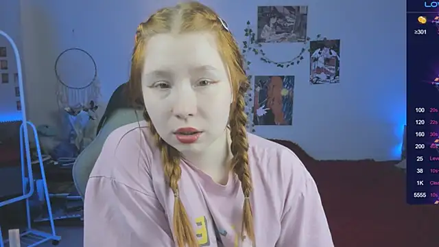 Snapshot of CallMeEffy1 chatting on March 21, 5:38 pm CallMeEffy1 online show from March 21, 5:38 pm