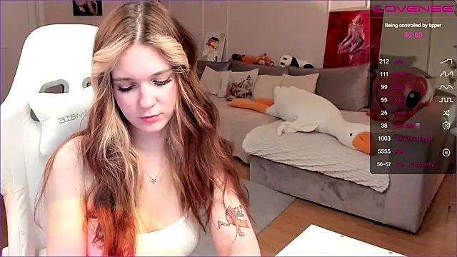 Frau Lina online show from March 6, 4:14 pm