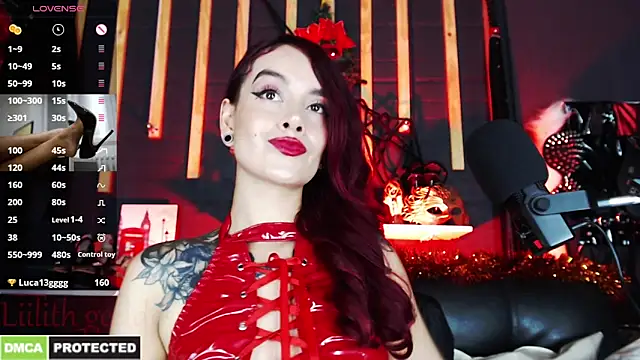 Snapshot of Liilith_goddess_ chatting on December 13, 11:10 pm Liilith goddess online show from December 13, 11:10 pm