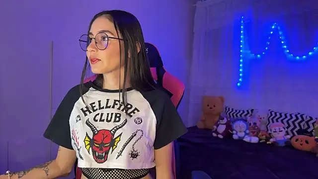 Snapshot of Lua34682 chatting on November 28, 11:51 pm Lua34682 online show from November 28, 11:51 pm