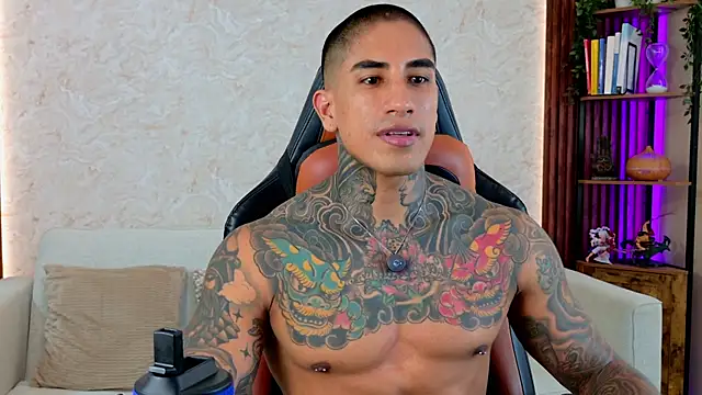 AdanReilly online show from April 10, 8:57 pm