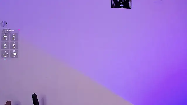 Snapshot of Maggie_1 chatting on February 5, 11:09 pm Maggie 1 online show from February 5, 11:09 pm