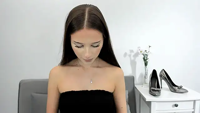 EmilyDarling online show from October 23, 8:07 pm