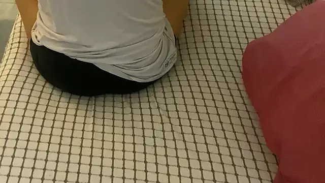 Snapshot of Ceyceys chatting on October 7, 8:11 am Ceyceys online show from October 7, 8:11 am