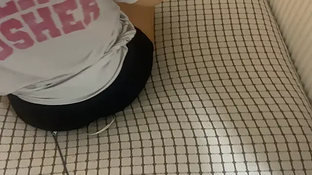 Snapshot of Ceyceys chatting on October 8, 9:18 am Ceyceys online show from October 8, 9:18 am