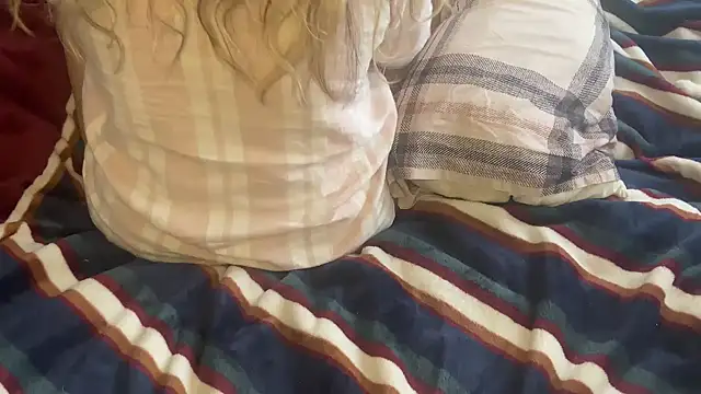 Ceyceys online show from March 31, 8:48 am