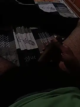 Snapshot of Pussy_lover_33 chatting on October 23, 12:48 pm Pussy lover 33 online show from October 23, 12:48 pm