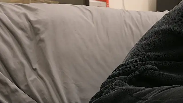 joeiandola online show from March 4, 4:02 pm