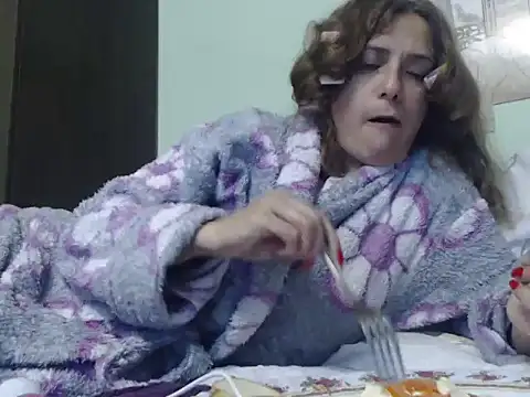 Snapshot of SexyGioconda chatting on February 8, 11:44 am SexyGioconda online show from February 8, 11:44 am