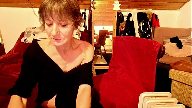 Hot Colettte online show from November 24, 9:58 pm