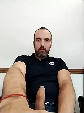 Snapshot of leon3875 chatting on January 3, 3:01 pm leon3875 online show from January 3, 3:01 pm