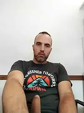 Snapshot of leon3875 chatting on January 8, 2:56 pm leon3875 online show from January 8, 2:56 pm