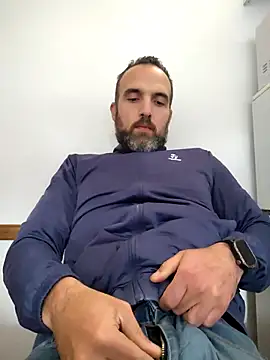 leon3875 online show from December 19, 3:30 pm