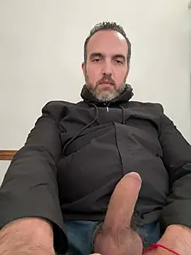Snapshot of leon3875 chatting on July 29, 3:21 pm leon3875 online show from July 29, 3:21 pm