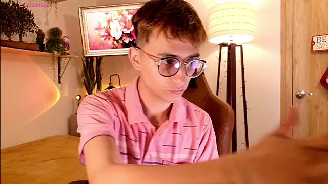 Mr evan1 online show from December 19, 3:52 pm