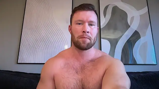 Snapshot of swekingxx chatting on December 16, 9:47 am swekingxx online show from December 16, 9:47 am