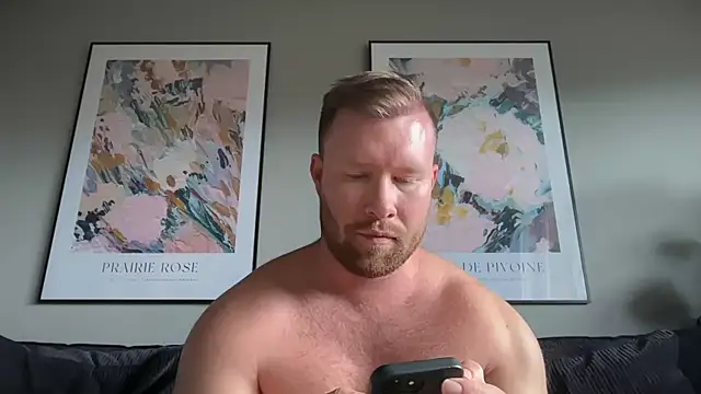 Snapshot of swekingxx chatting on June 15, 3:36 pm swekingxx online show from June 15, 3:36 pm
