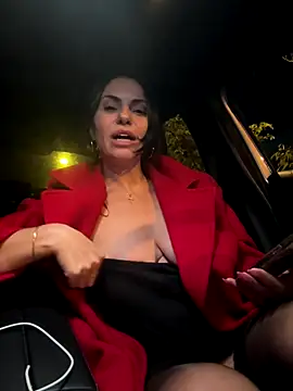 KimKelly13 online show from November 6, 7:15 pm