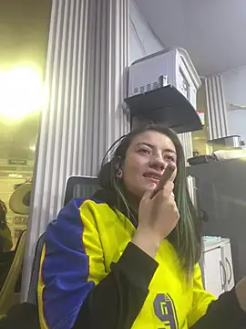Snapshot of Broklinwhite_ chatting on June 27, 1:17 pm Broklinwhite online show from June 27, 1:17 pm
