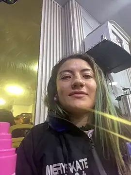 Snapshot of Broklinwhite_ chatting on June 28, 1:50 pm Broklinwhite online show from June 28, 1:50 pm