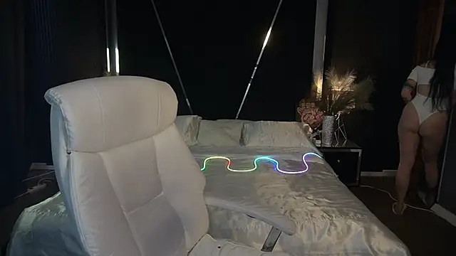 AmberDismond online show from November 12, 7:09 am