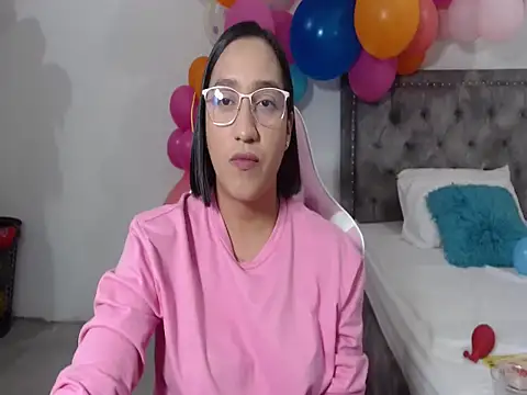 Snapshot of Saracutee1 chatting on September 11, 9:04 pm Saracutee1 online show from September 11, 9:04 pm