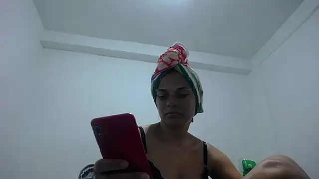 Snapshot of GiveLove1 chatting on January 4, 8:59 pm GiveLove1 online show from January 4, 8:59 pm