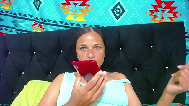 Snapshot of GiveLove1 chatting on February 23, 4:50 am GiveLove1 online show from February 23, 4:50 am