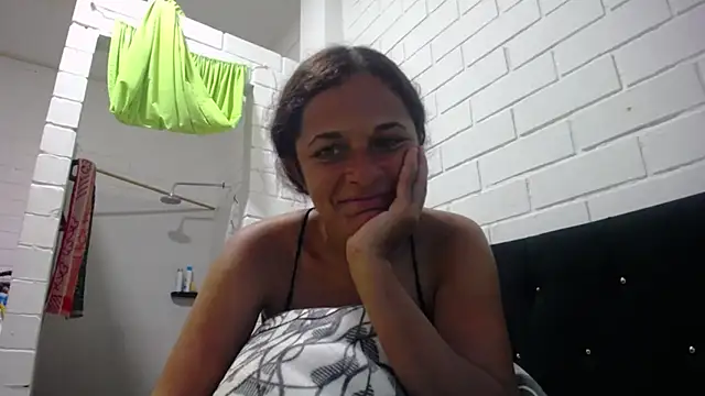 Snapshot of GiveLove1 chatting on March 13, 10:10 pm GiveLove1 online show from March 13, 10:10 pm