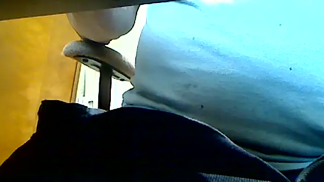 markluvskitty online show from October 15, 12:49 pm