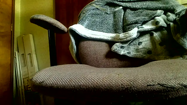 markluvskitty online show from April 11, 7:51 pm