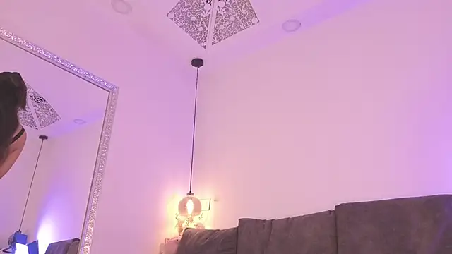 Isabella francoo online show from December 20, 12:01 pm