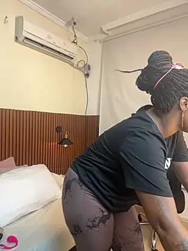 chanel brunette online show from October 10, 7:35 pm