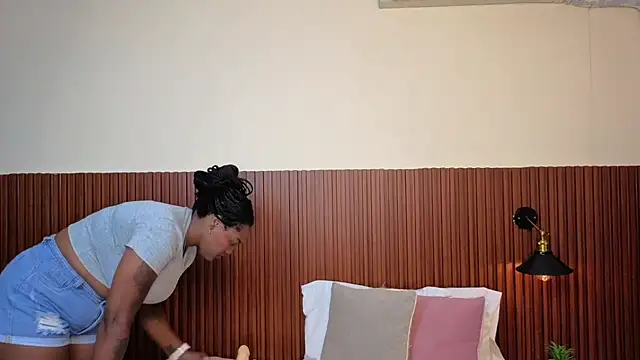 chanel brunette online show from February 9, 12:09 pm