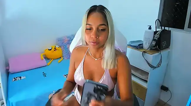  anhalia online show from December 6, 2:35 am