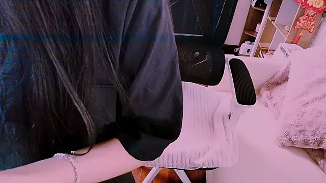 Snapshot of Lee_Mi chatting on February 15, 4:36 pm Lee Mi online show from February 15, 4:36 pm