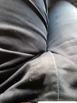 Snapshot of HeftyTheory7 chatting on November 15, 9:06 am HeftyTheory7 online show from November 15, 9:06 am