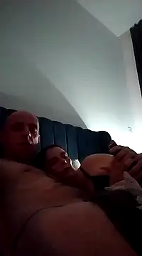 Snapshot of WreckedCrop chatting on December 4, 4:43 am WreckedCrop online show from December 4, 4:43 am