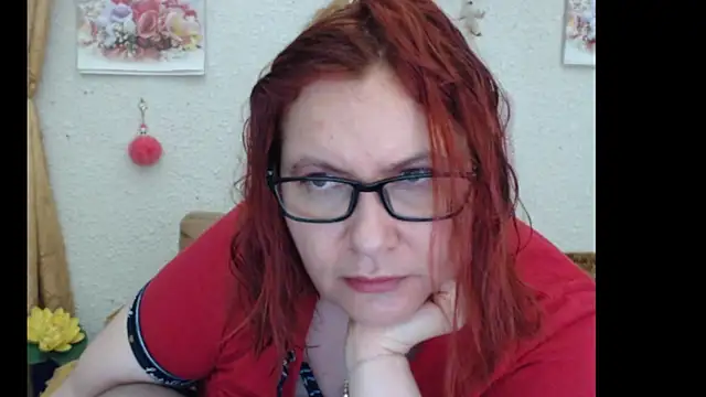 Snapshot of PlayfullMature chatting on October 8, 2:04 pm PlayfullMature online show from October 8, 2:04 pm