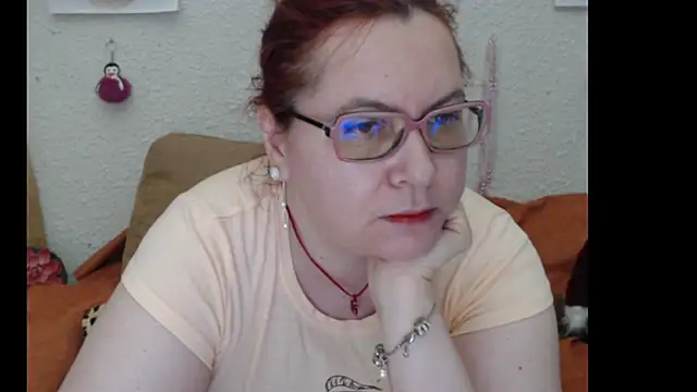 Snapshot of PlayfullMature chatting on October 28, 10:19 am PlayfullMature online show from October 28, 10:19 am