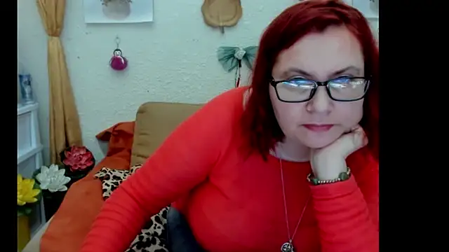 Snapshot of PlayfullMature chatting on October 29, 3:14 pm PlayfullMature online show from October 29, 3:14 pm